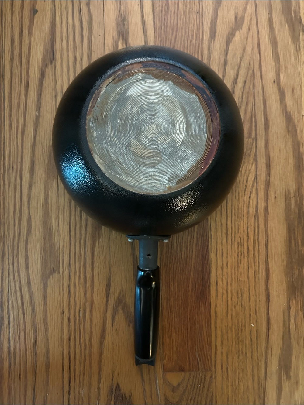 Black 9 Inch Pan - Picture 6 of 7